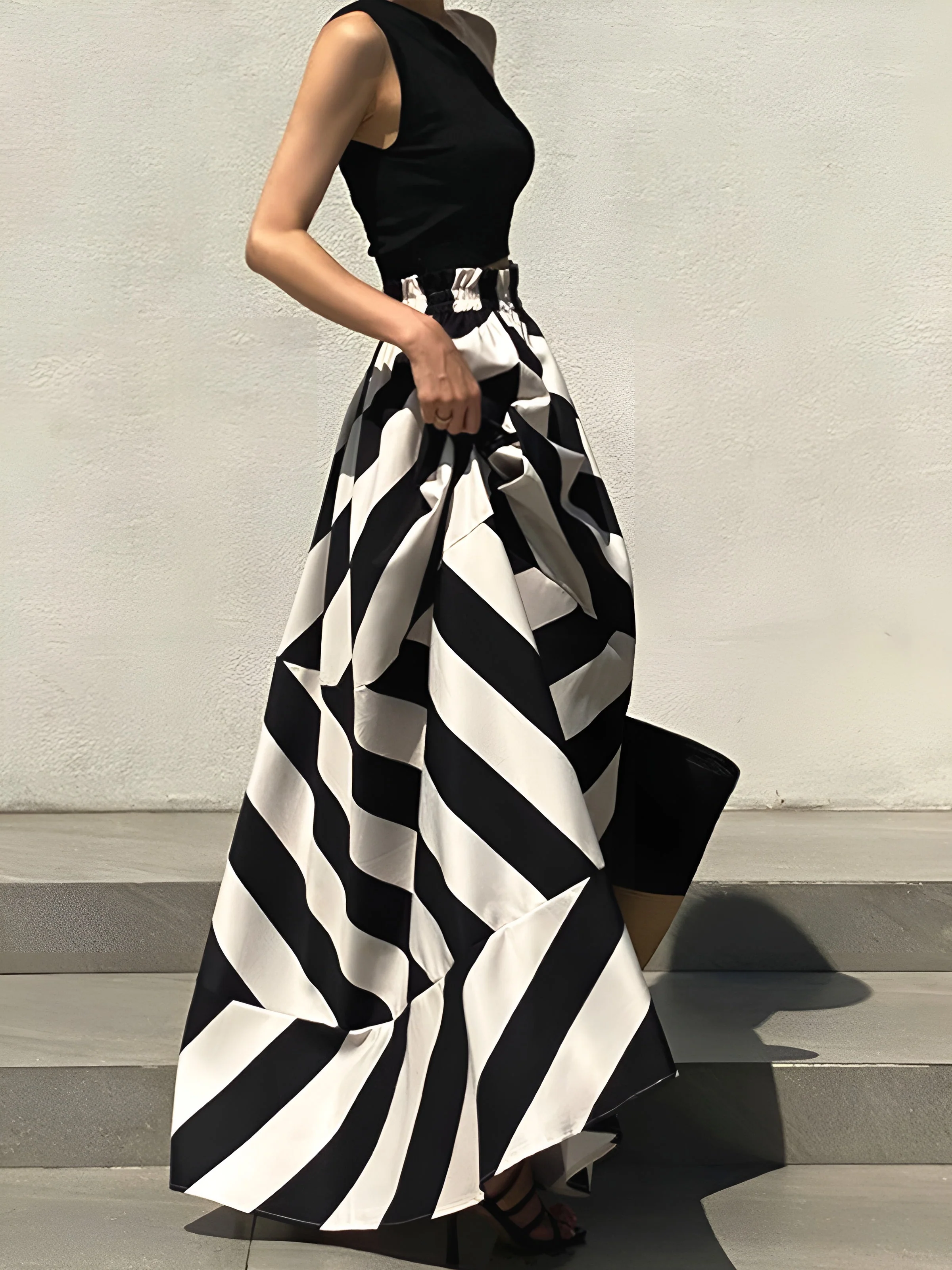 Stripe Print Graceful Long Skirt - Image 2
