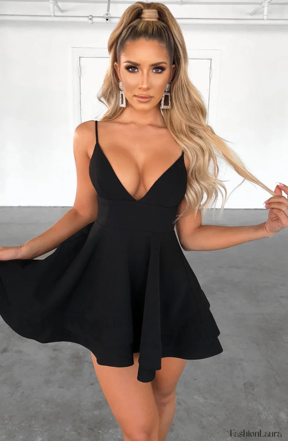Amanda Mini Graceful Dress - Black - Image 7