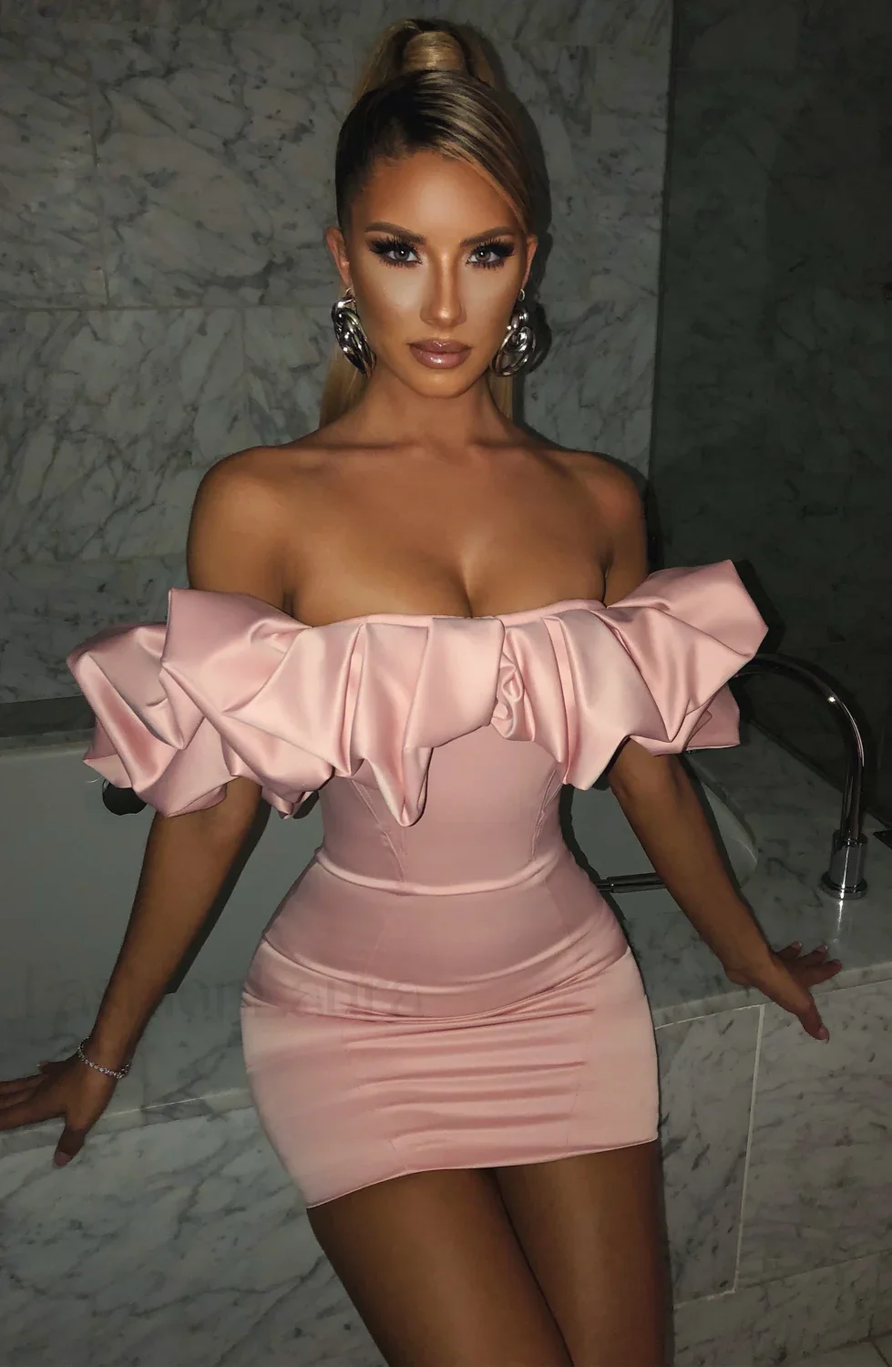 Allie Mini Dress Trendy - Baby Pink