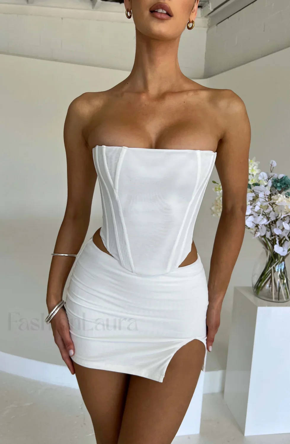 Alina Mini Graceful Skirt - White - Image 2