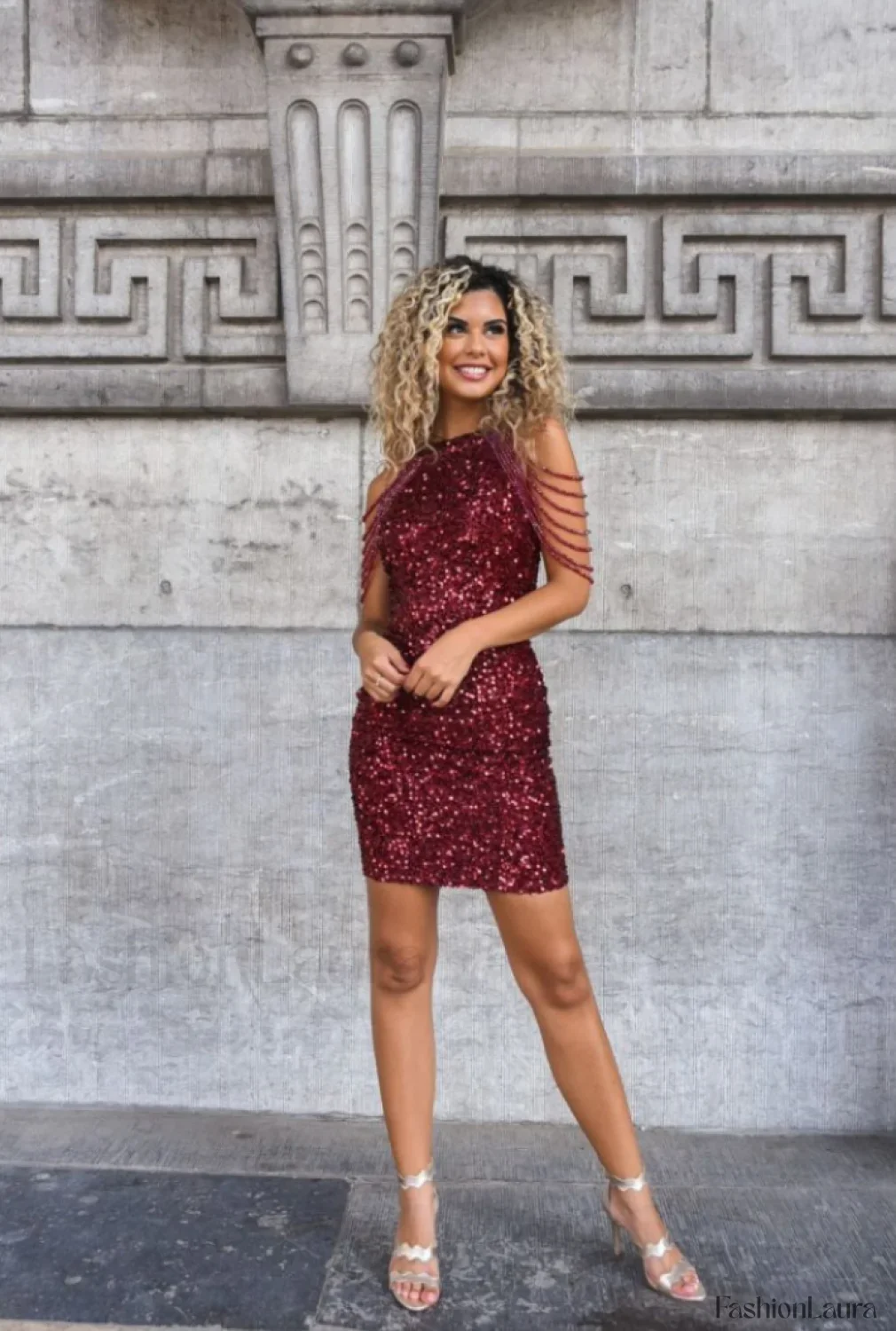 Chain Detail Stylish Sequin Bodycon Dress - Image 39