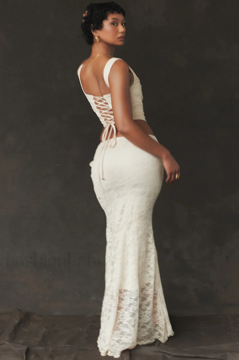 Vintage Cream Corset Charming + Lace Skirt Set - Image 10