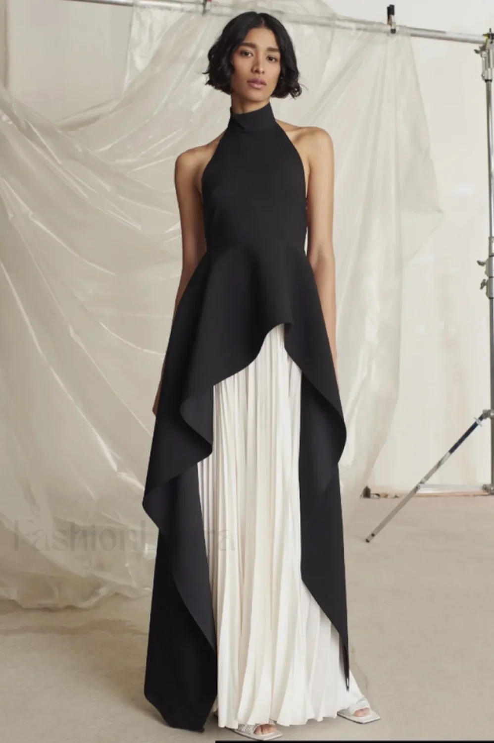 Victoria Layered Stylish Halter Gown Set - Image 28