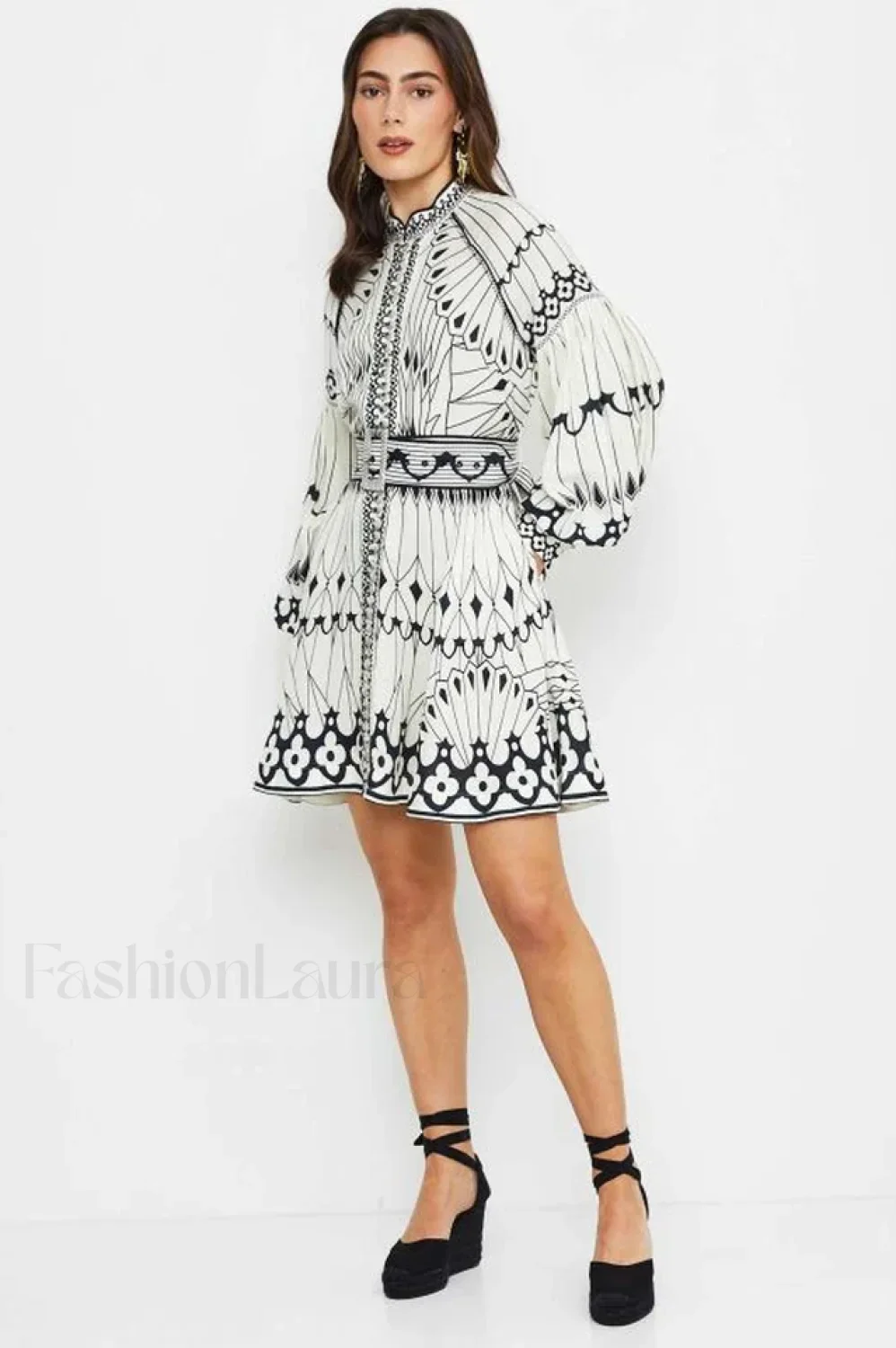 Pernilla Elegant Short Dress - Image 15