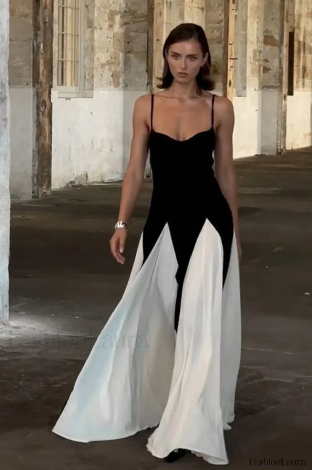Lucia Elegant Dress - Image 18