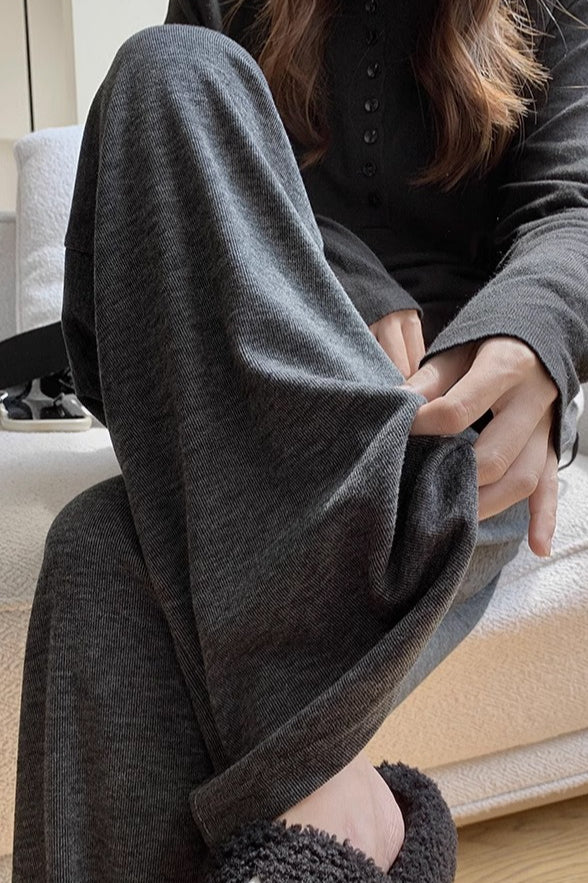 Plush Deep Gray Oversized Knit Pants - Image 4