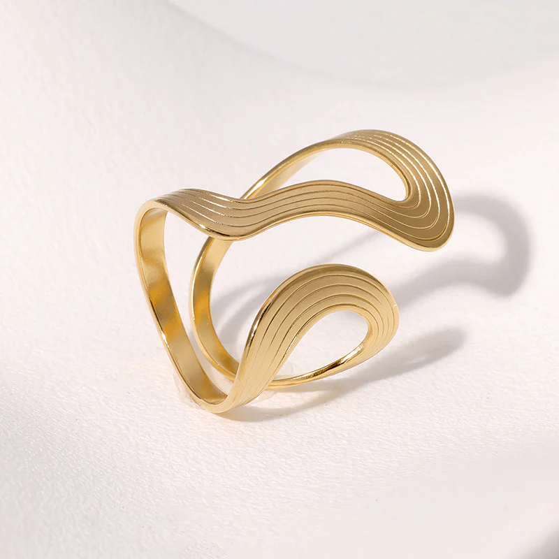 Geometric Stainless Steel Band Vintage Design Ring - Image 3