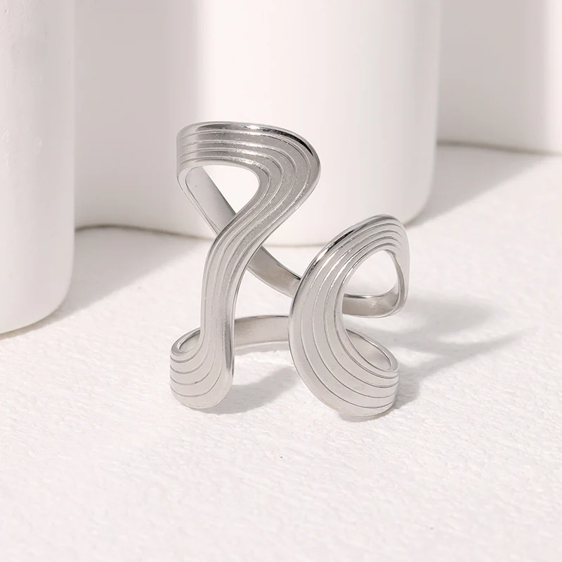 Geometric Stainless Steel Band Vintage Design Ring - Image 6