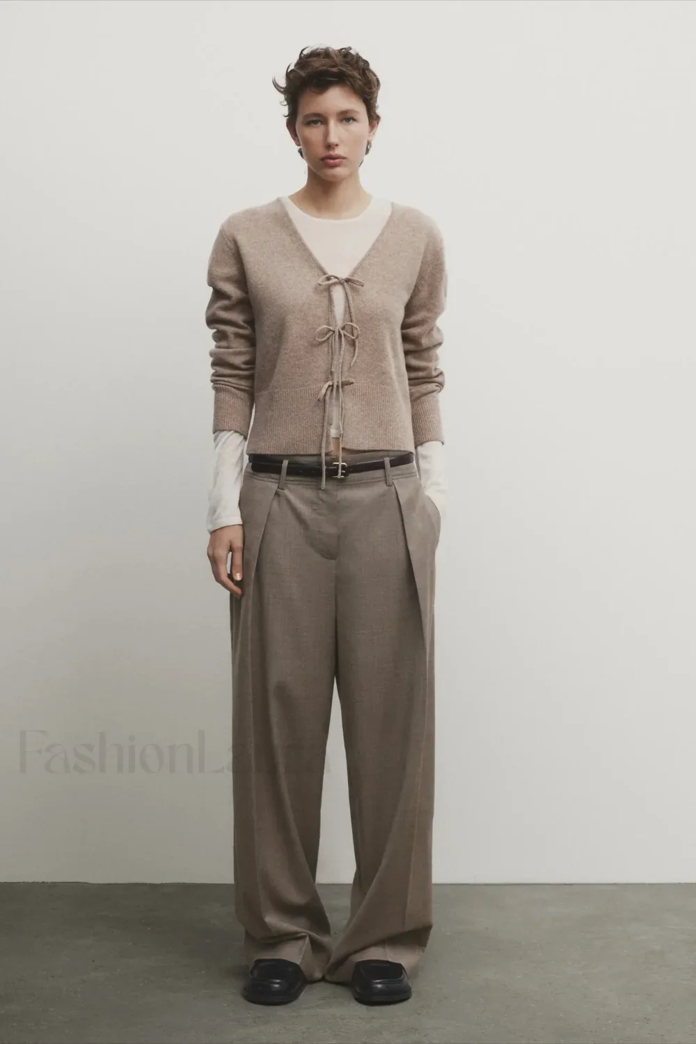 Knot Design Wool Blend Cardigan - Image 2