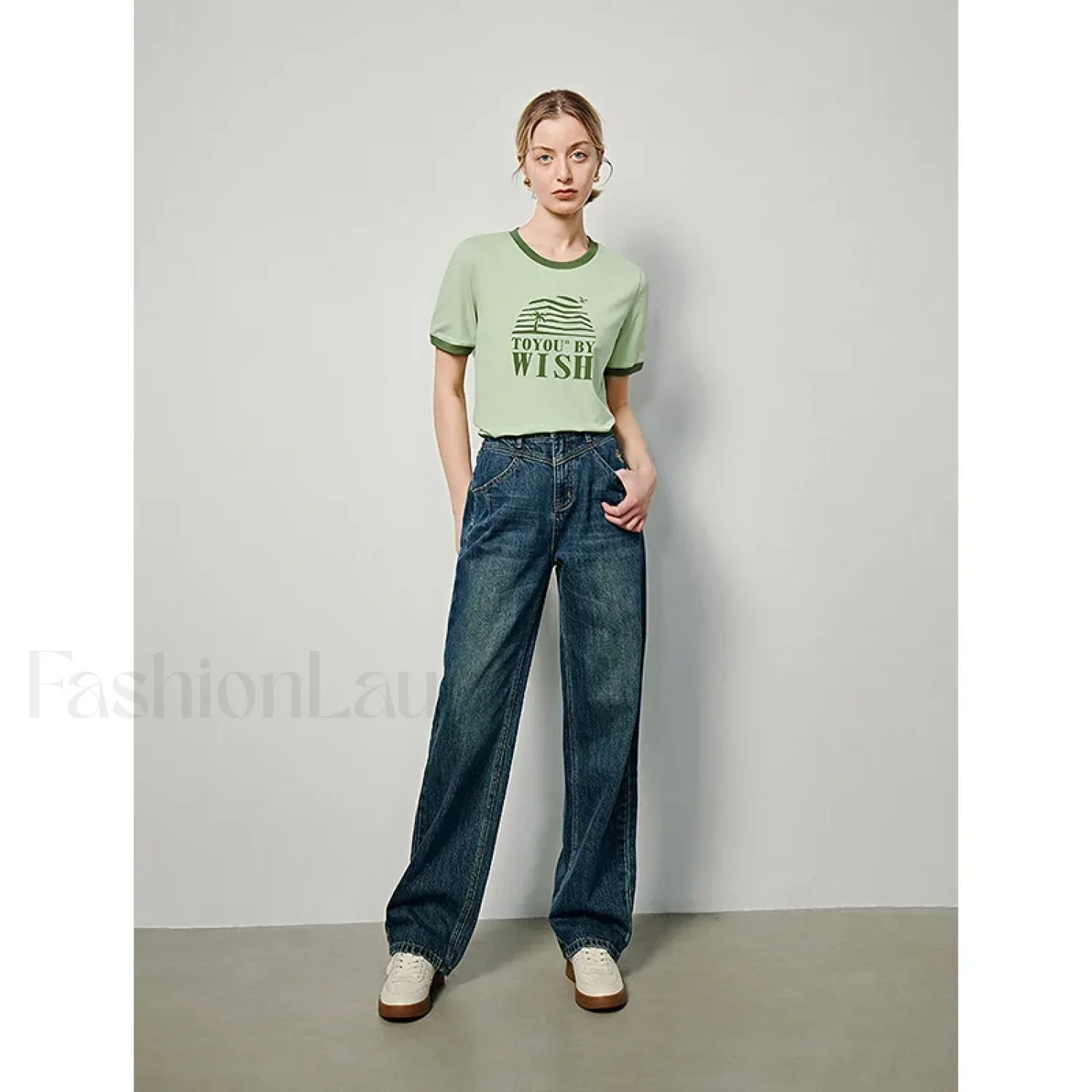 Letter Printed Contrast Color T-Shirt - Image 4