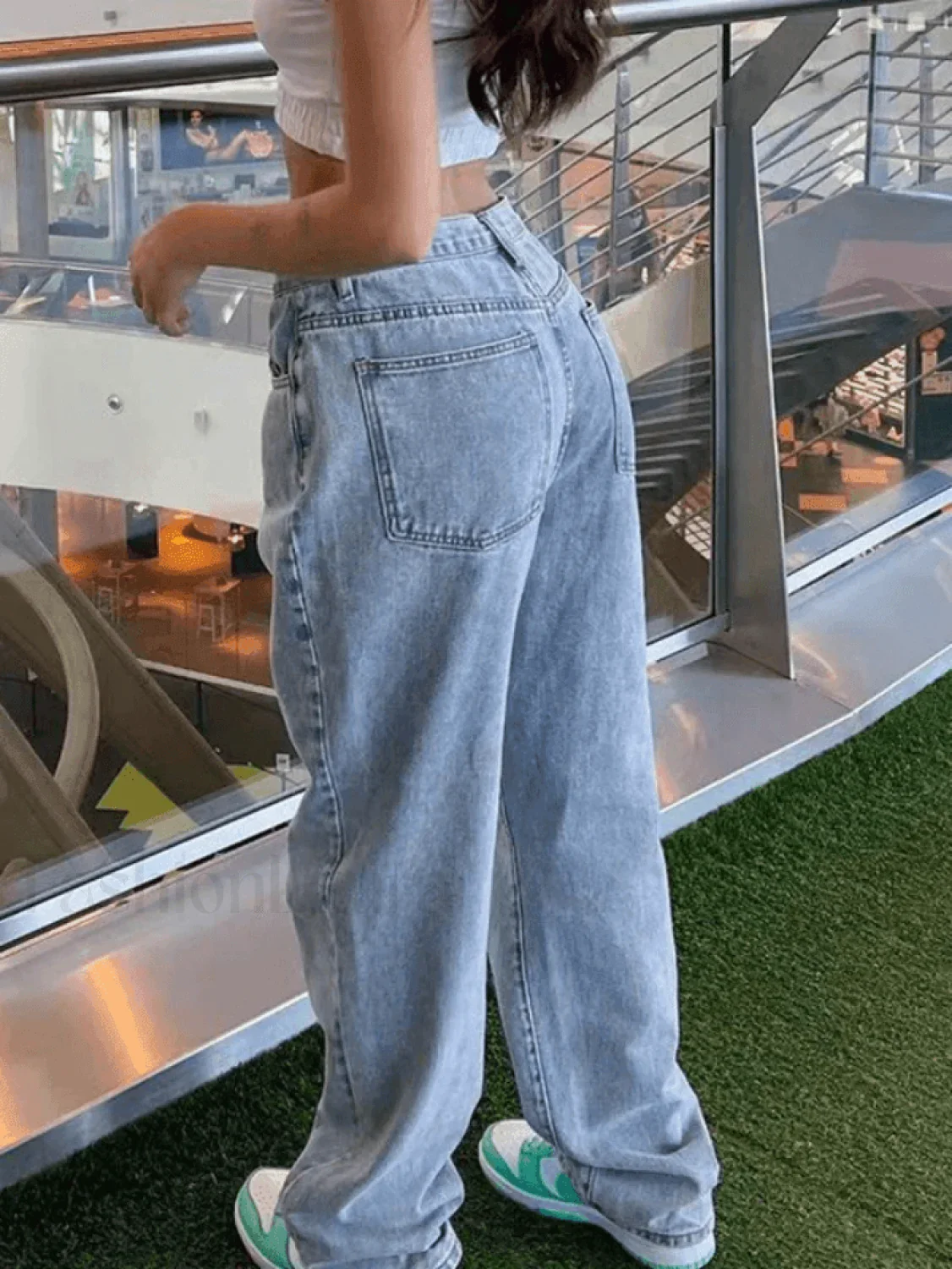 Light Wash Denim Boyfriend Jeans - Image 30