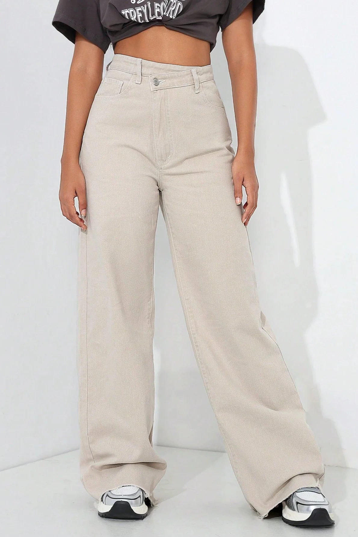 Light Washed High Waist Slim Wide Leg Jeans - Image 7