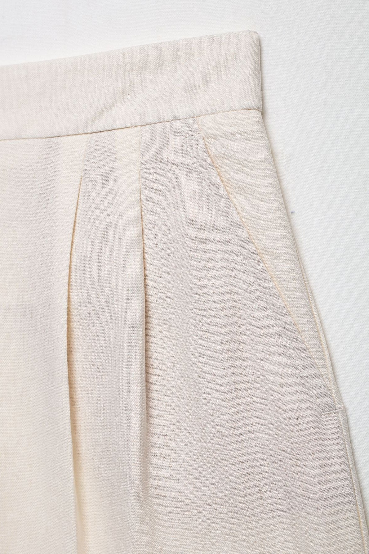 Linen Blend Pleated Casual Shorts - Image 5