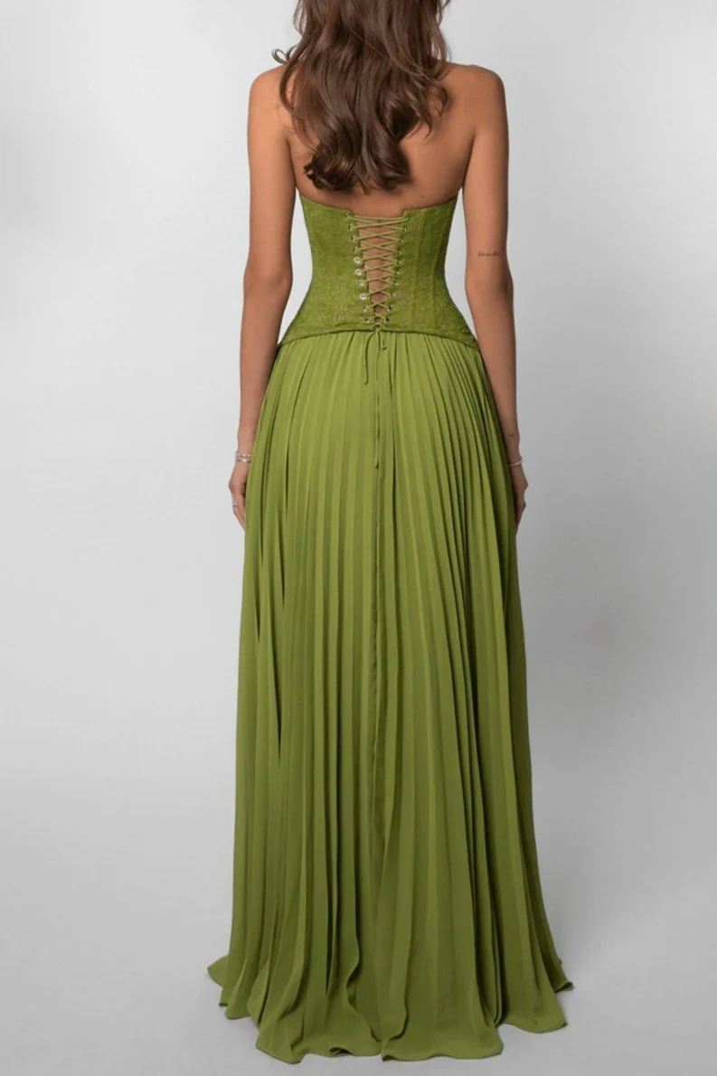 Low Cut Halter Bodycon Vacation Dress - Image 2