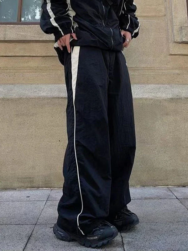 Men's Contrast Paneled Loose Parachute Pants - Image 4