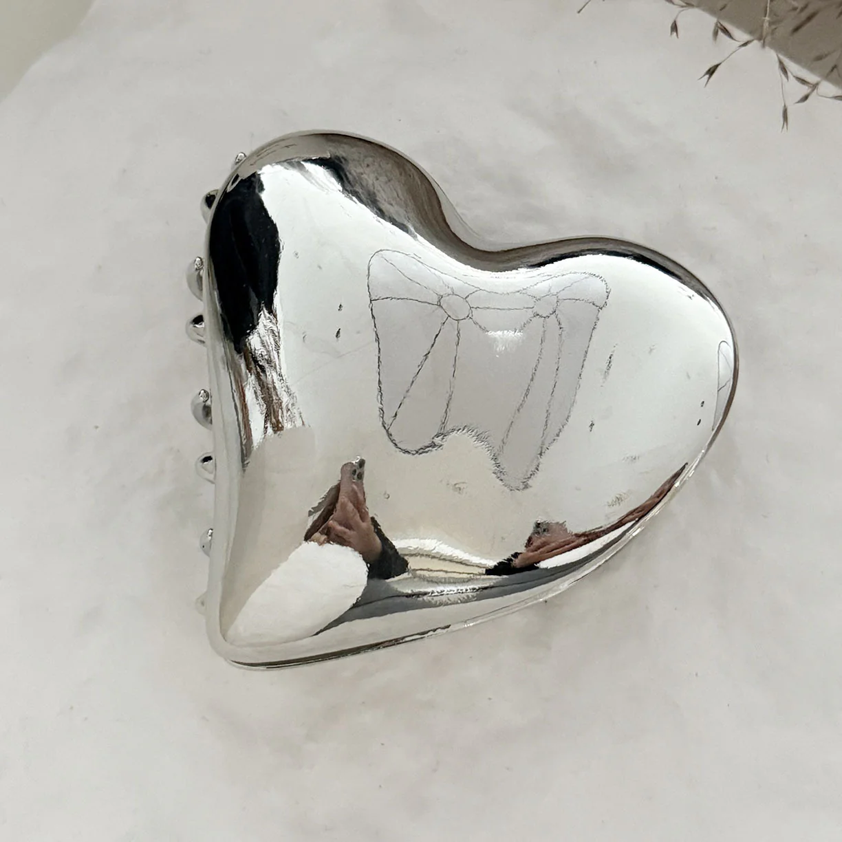 Metal Heart Design Hair Claw - Image 6
