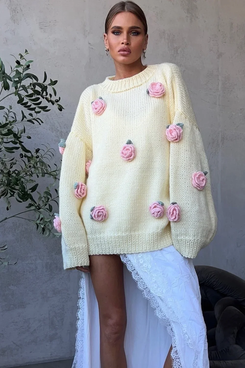 Minimalist 3D Floral Knit Sweater - Image 9