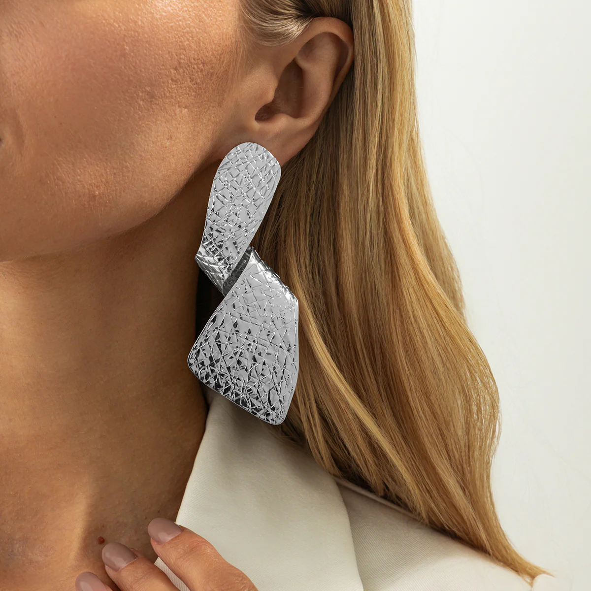 Minimalist Irregular Spiral Geometric Stud Earrings - Image 14