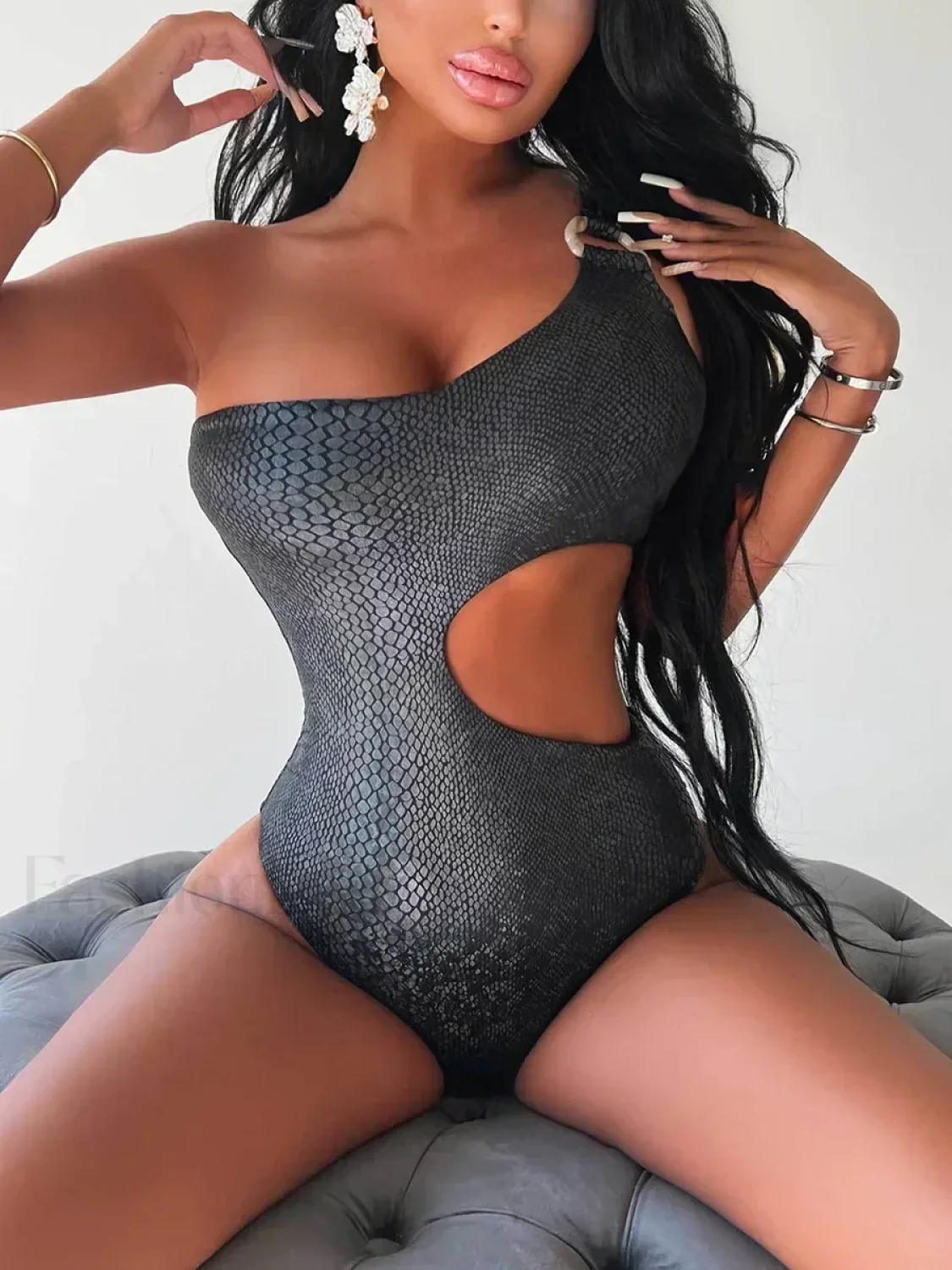 One Shoulder Trikini High Cut One Piece - Image 4