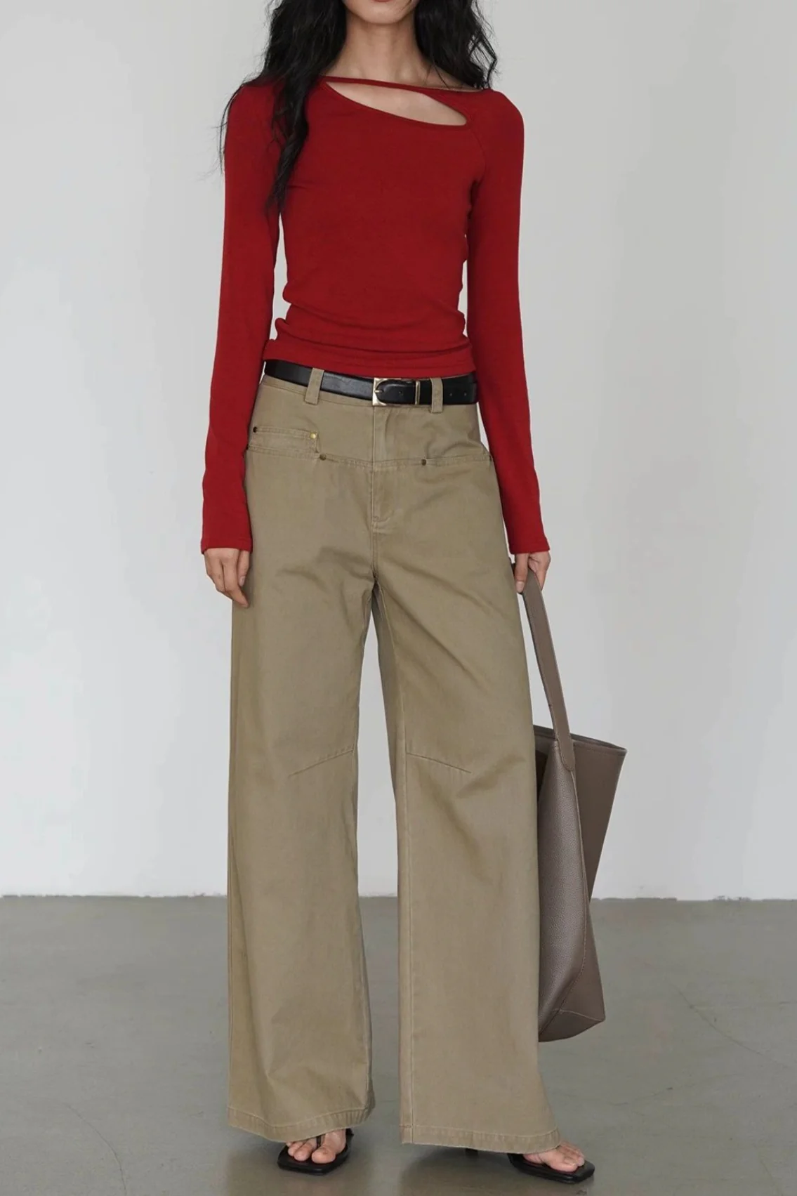 One Side Cut Out Bodycon Long Sleeve Tee - Image 3
