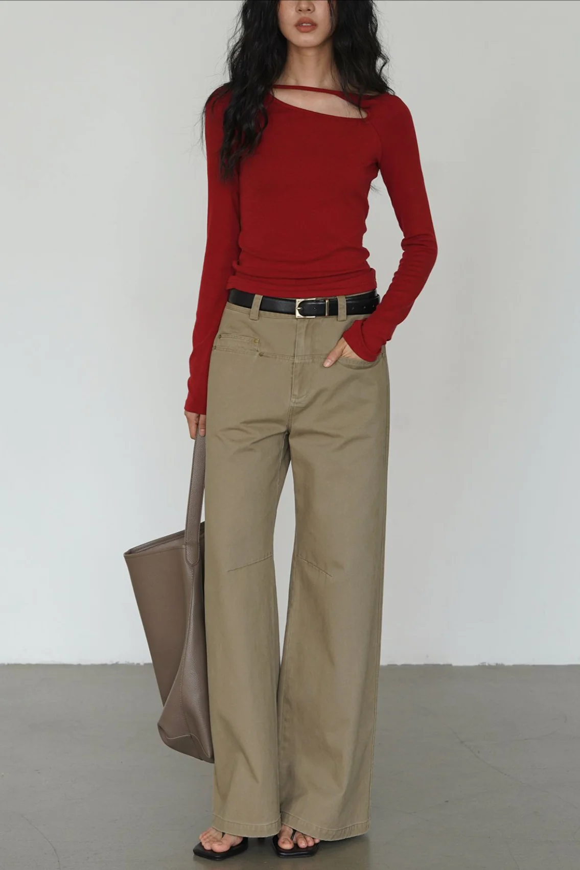One Side Cut Out Bodycon Long Sleeve Tee - Image 4