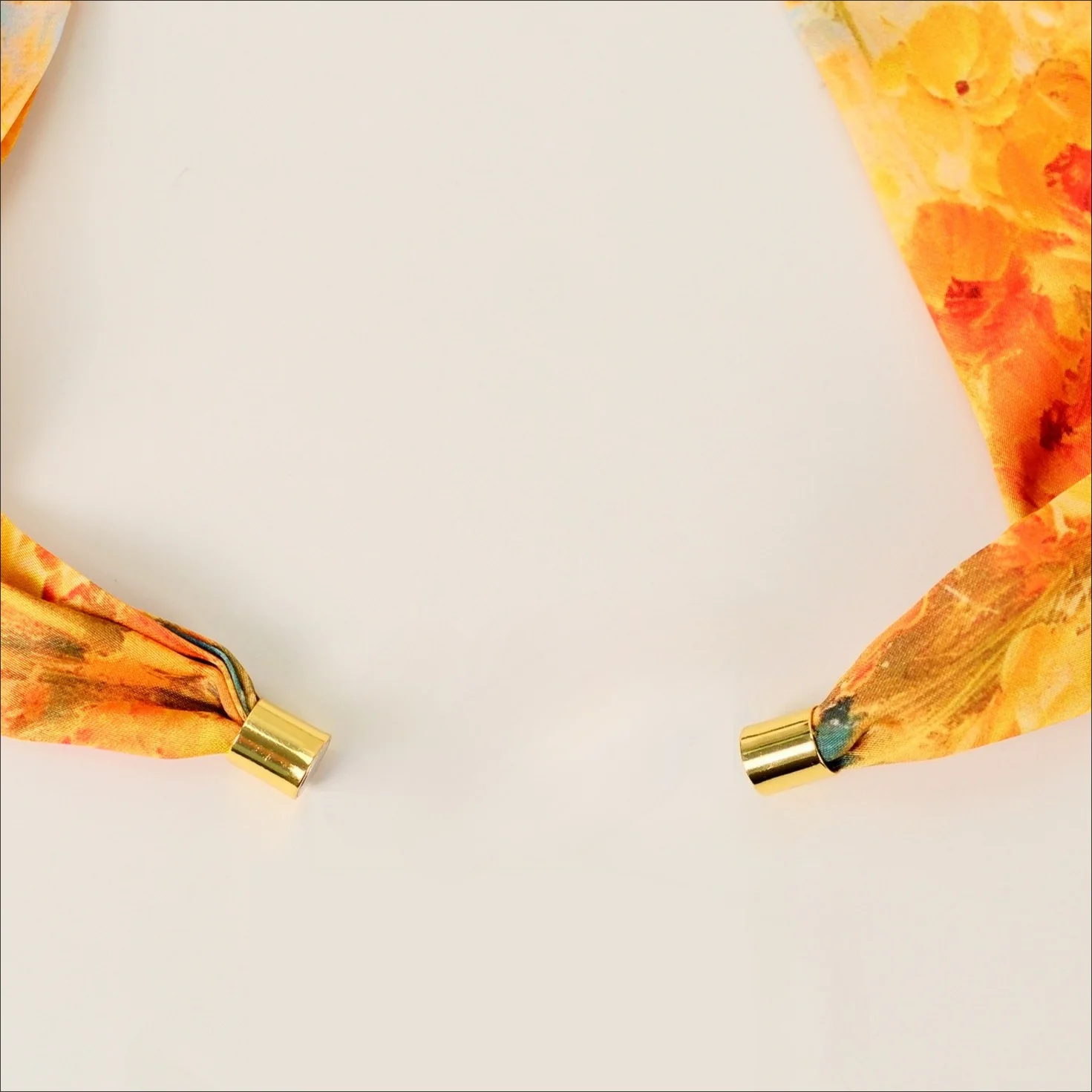 Pearl Magnetic Buckle Oil Painting Neck Scarf - Image 5