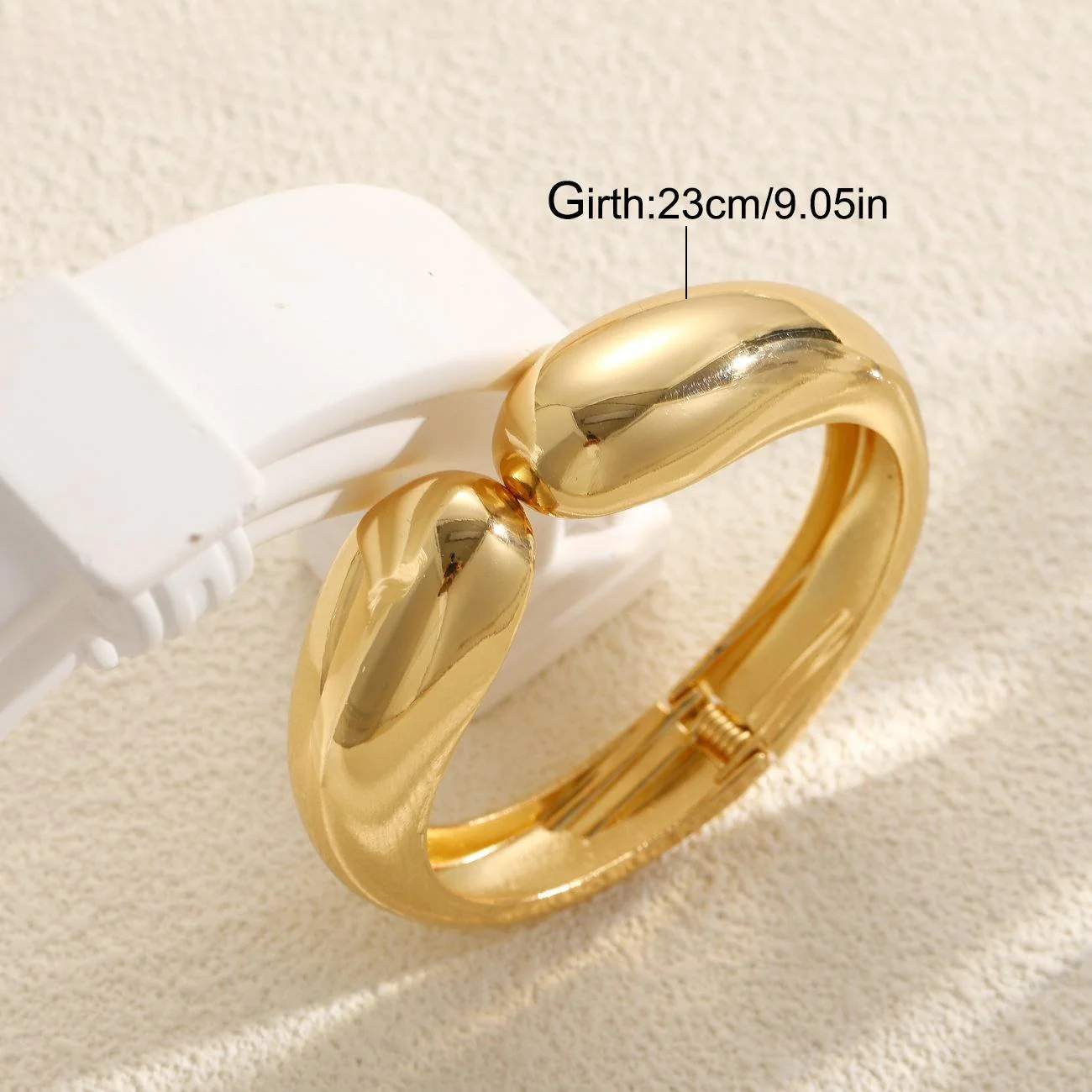 Polished Alloy Teardrop Coil Open Cuff Bracelet - Image 5