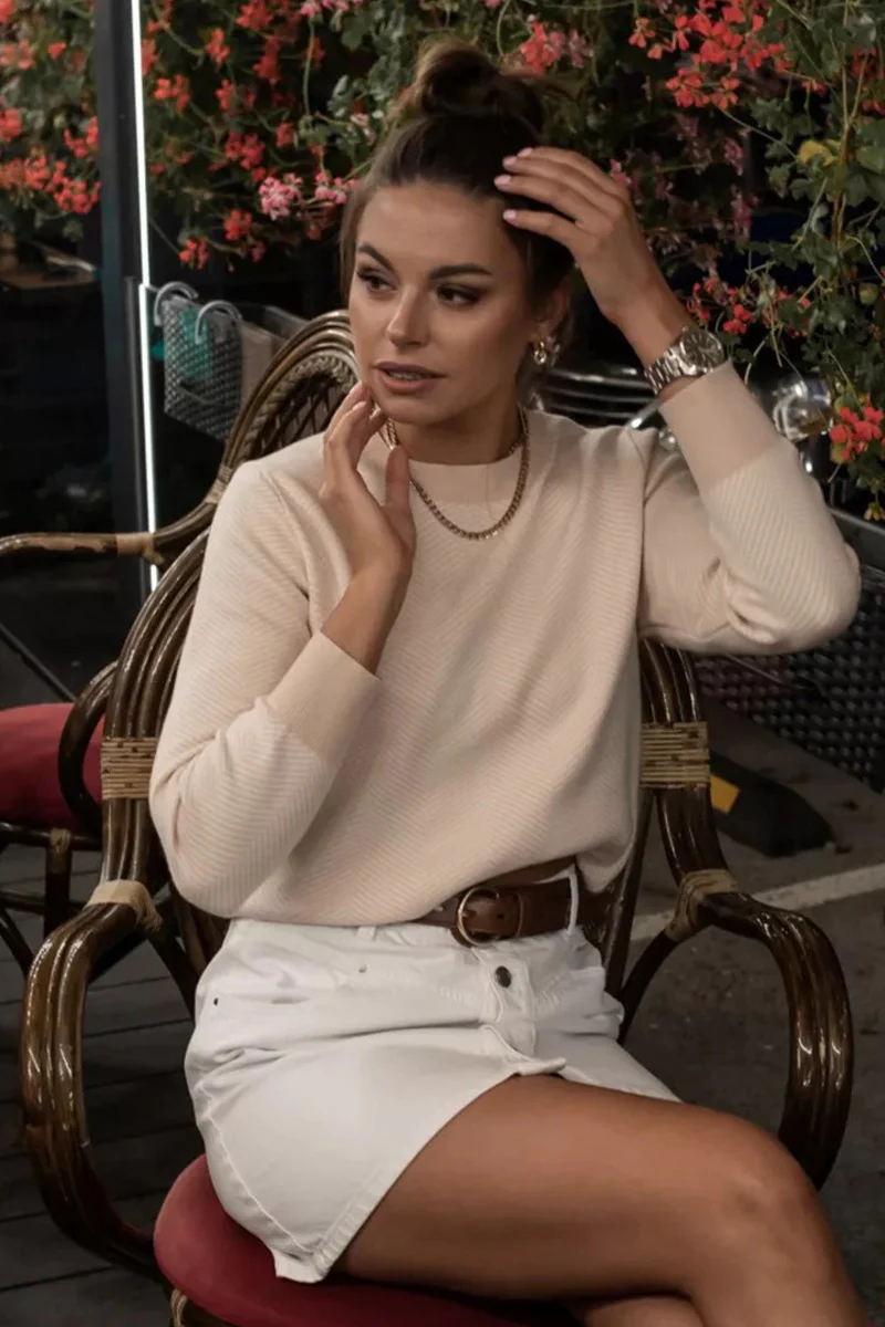 Relaxed Fit Herringbone Knit Sweater - Image 12