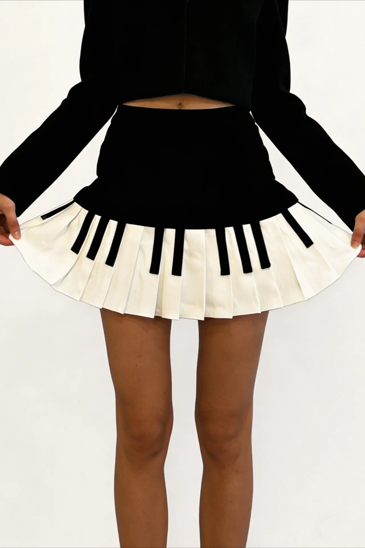 Retro Black White Piano Pleated High Waist Slim Skirt - Image 4