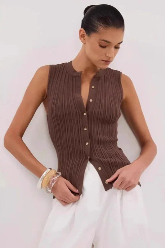 Ribbed Sleeveless Knit Cardigan - Image 10