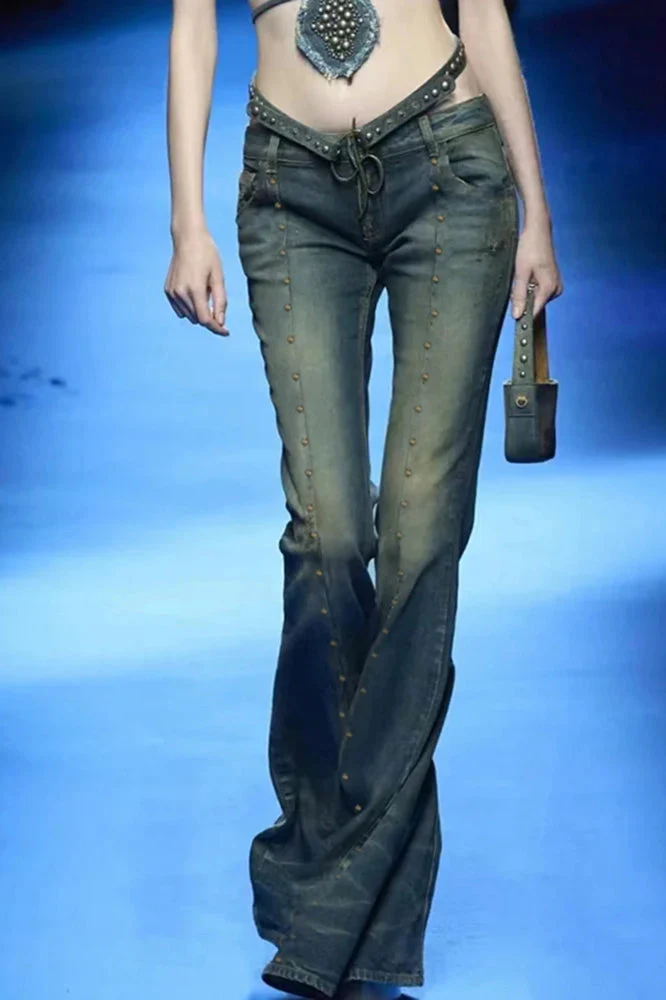Rivet Stitch Low Rise Flared Jeans - Image 3