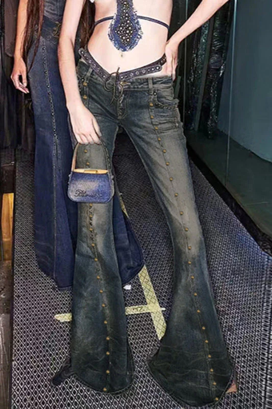 Rivet Stitch Low Rise Flared Jeans - Image 4