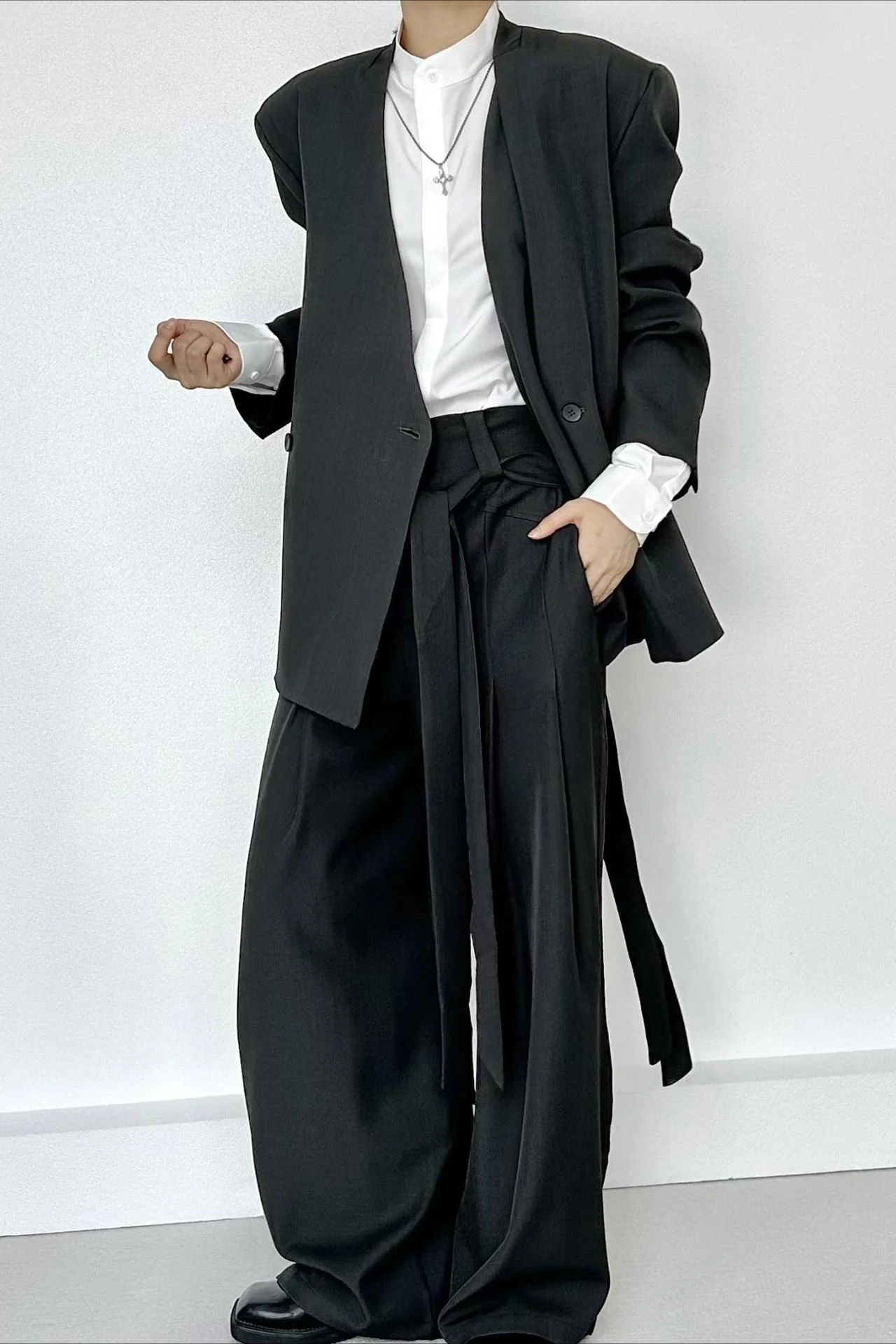 Ruched Ribbon Minimalist Chic Pants - Image 3