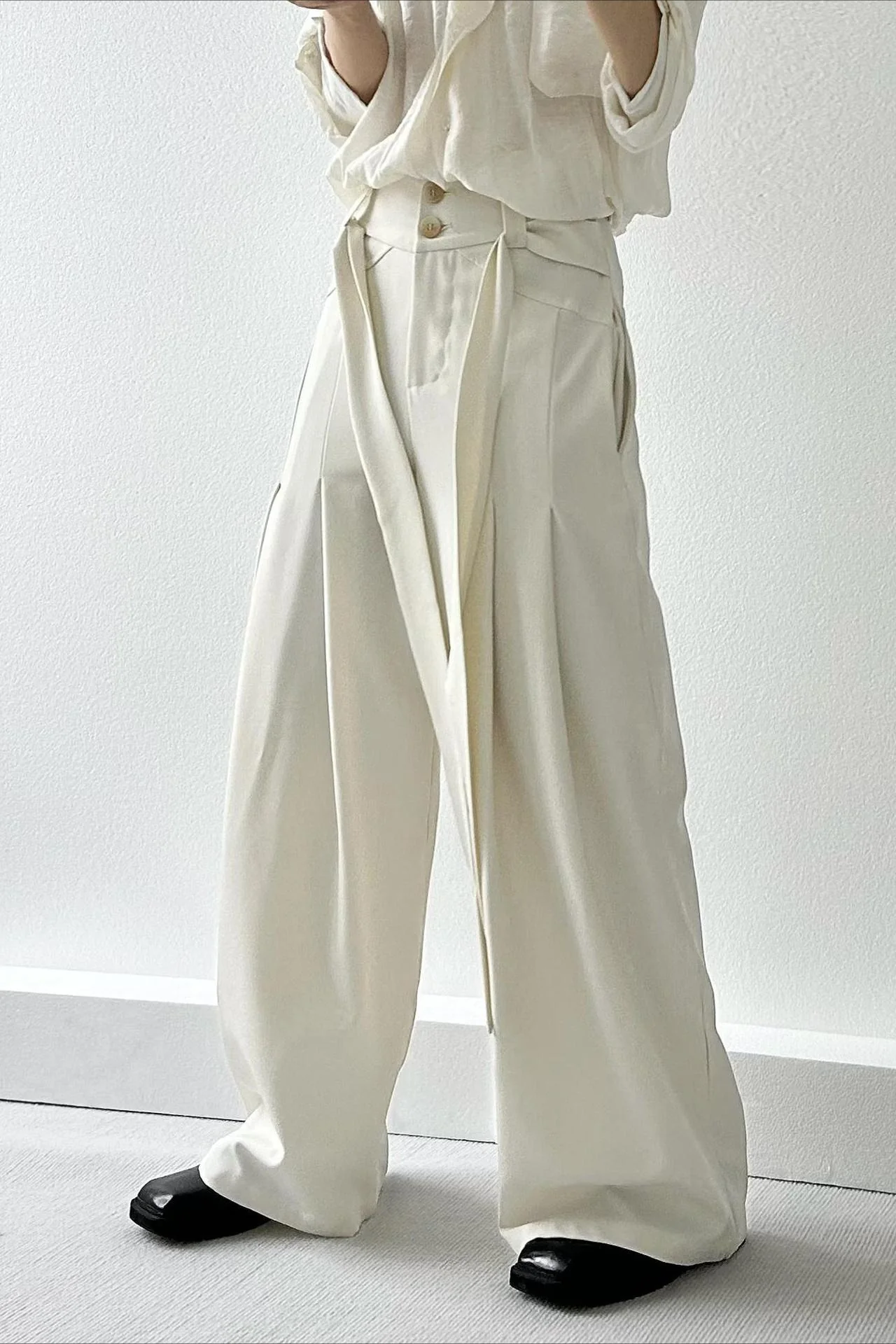 Ruched Ribbon Minimalist Chic Pants - Image 5