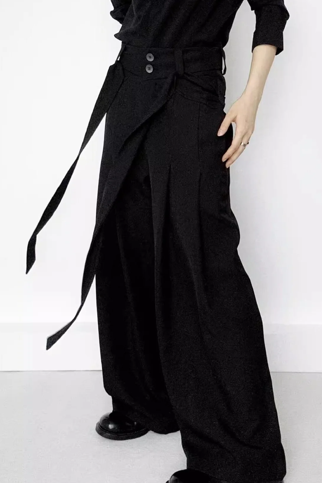 Ruched Ribbon Minimalist Chic Pants - Image 7