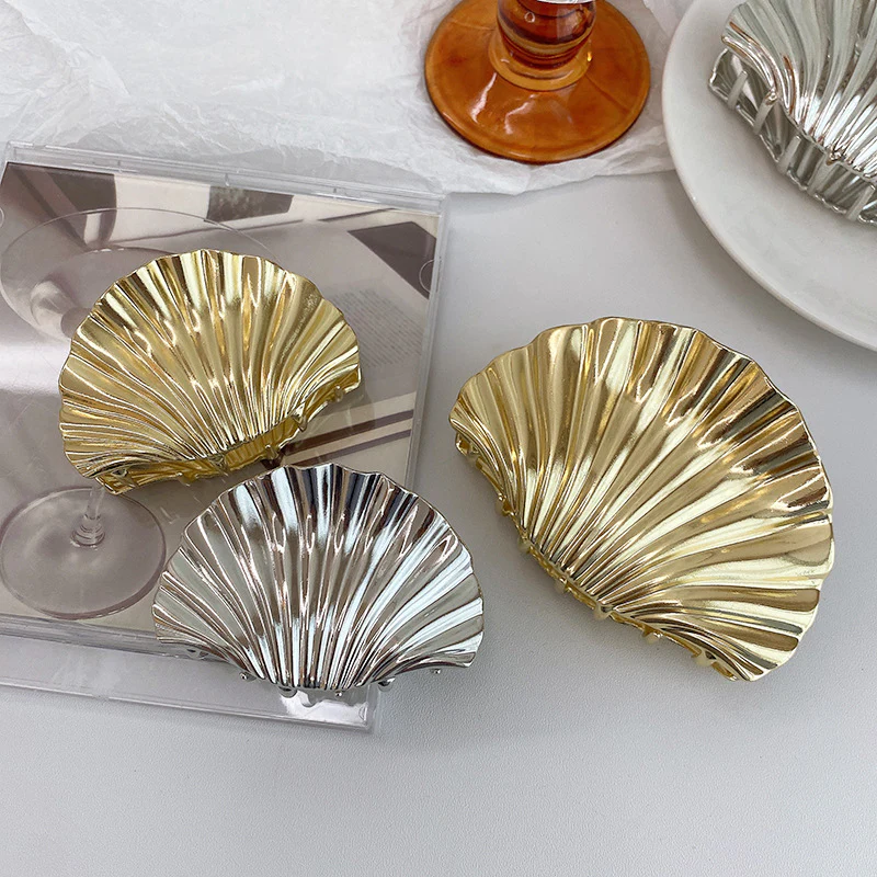 Seashell Wave Design Hair Claw - Image 3