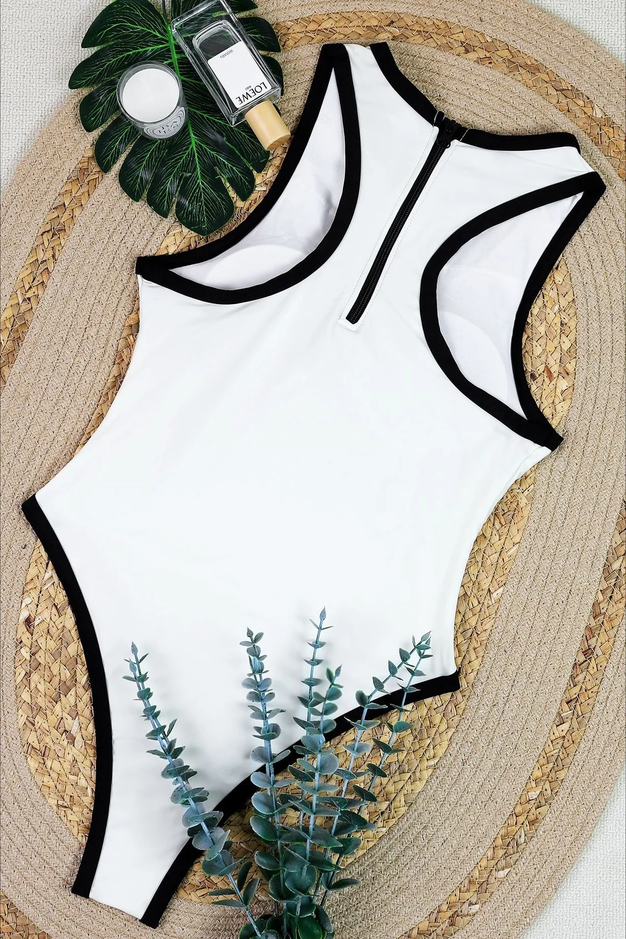 Colorblock Slim Fit One Piece Swimwear - Image 3