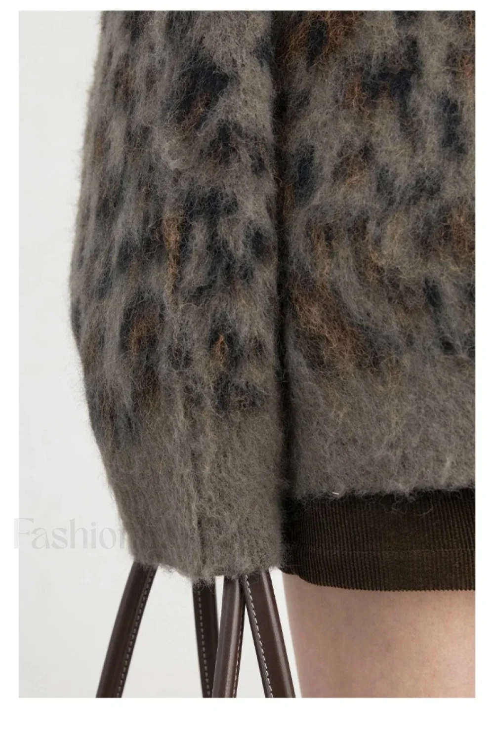 Single Breasted Leopard Print Cardigan - Image 7