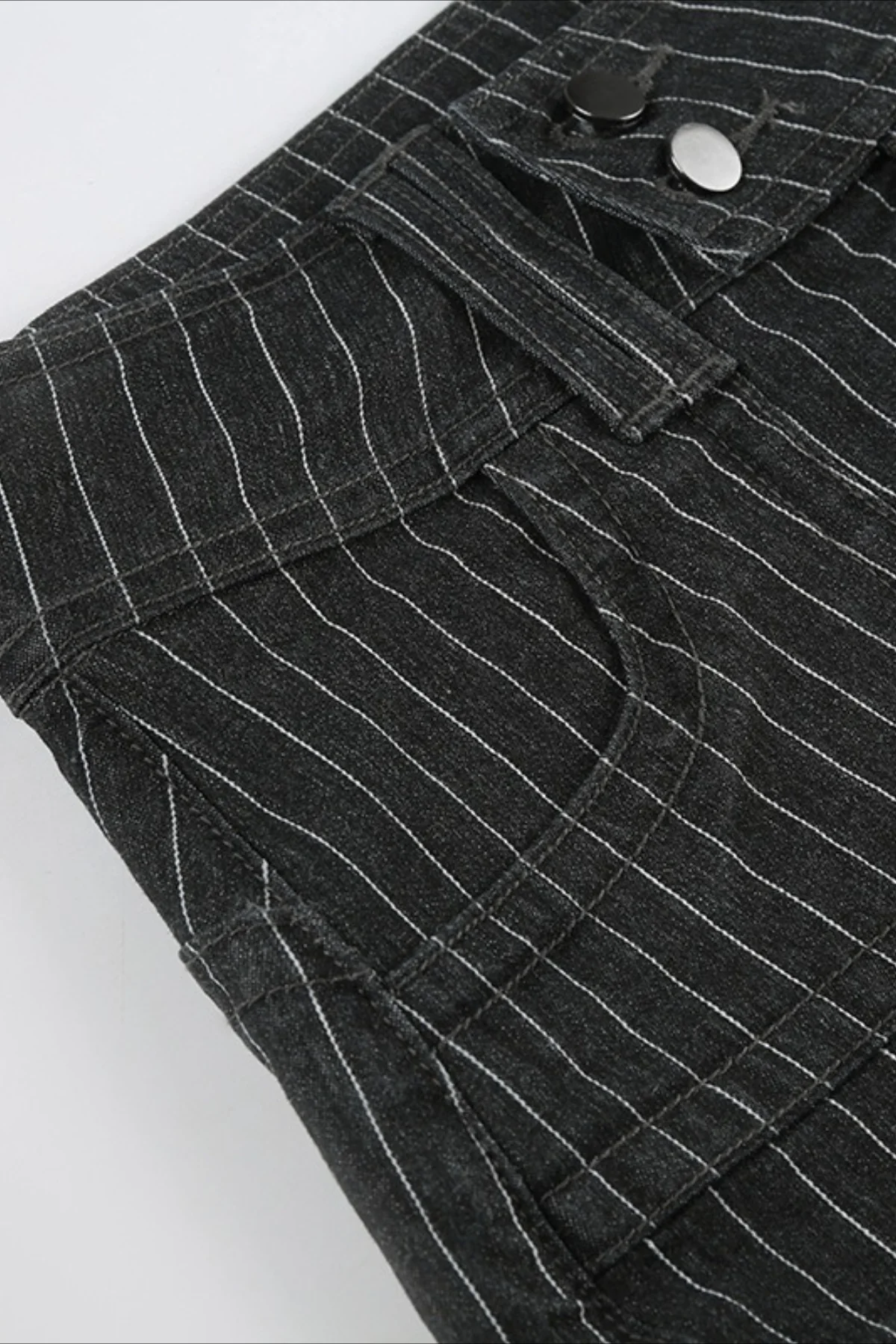 Striped Colorblock Low Rise Double Breasted Denim Shorts - Image 7