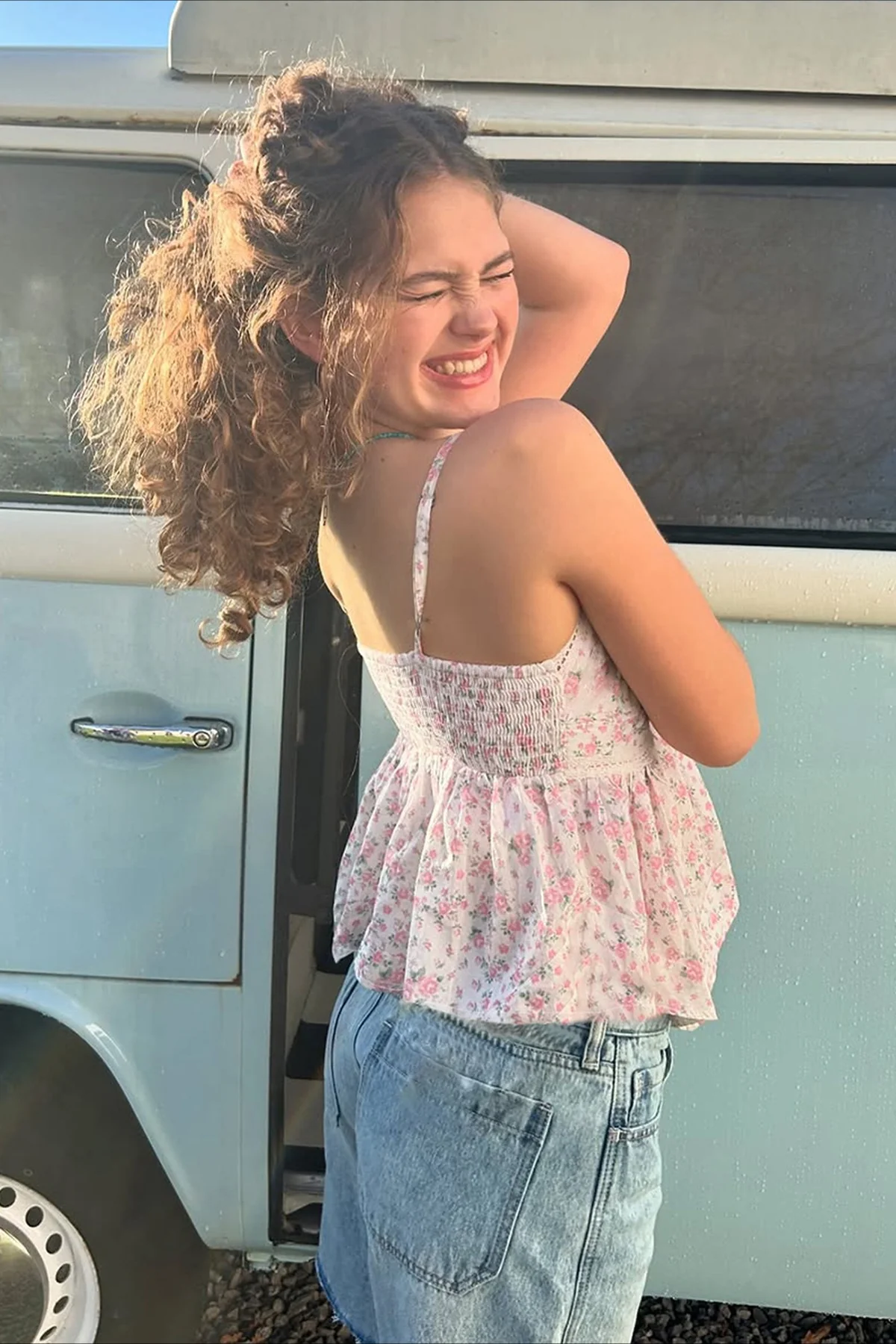 Sweet Floral V Neck Backless Crop Top - Image 5