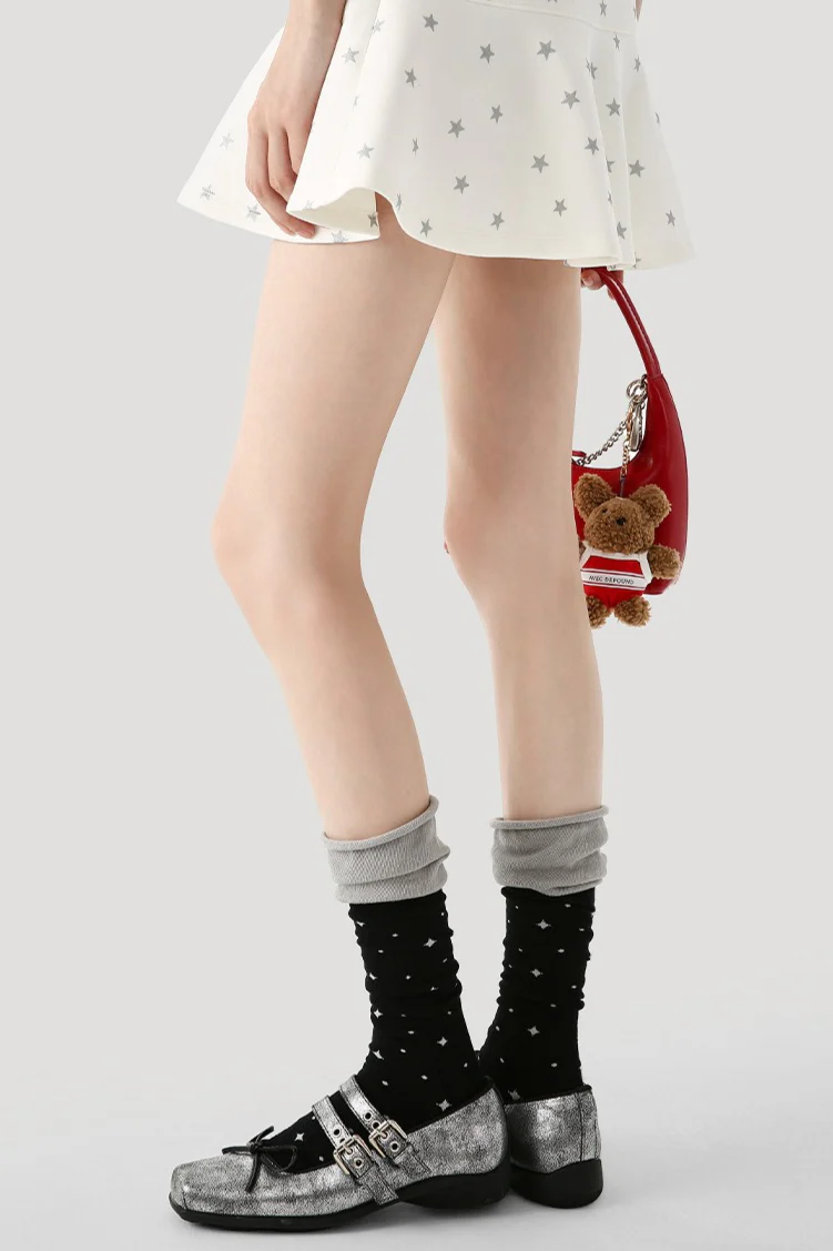 Two Tone Slouchy Letter Printed Socks - Image 4