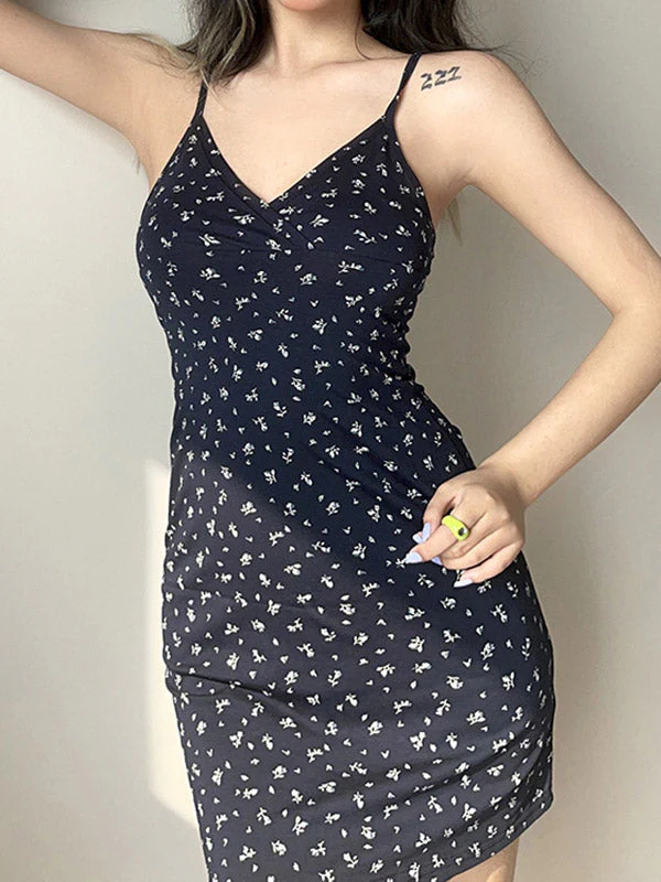 V Neck Ditsy Floral Mini Dress - Image 16