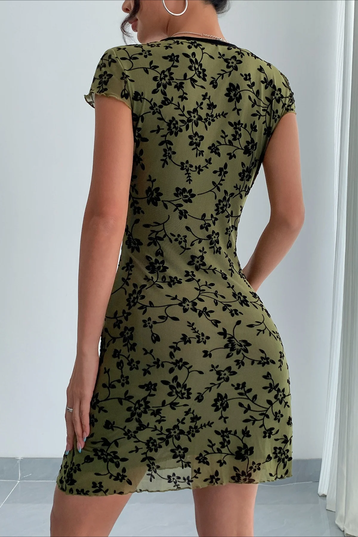 V Neck Embroidery Contrast Trim Floral Dress - Image 3