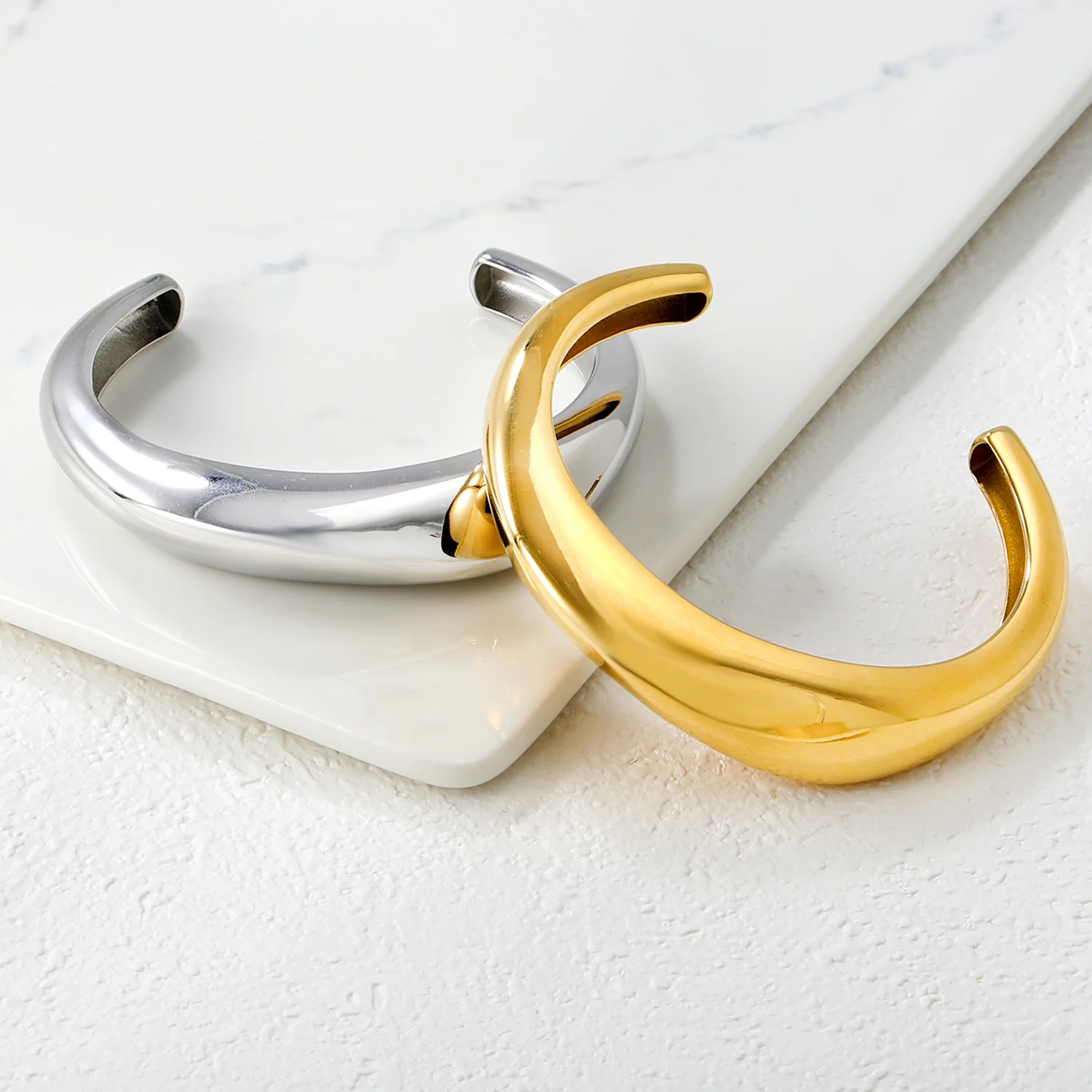 Vintage Geometric Open Bangle Bracelet - Image 2