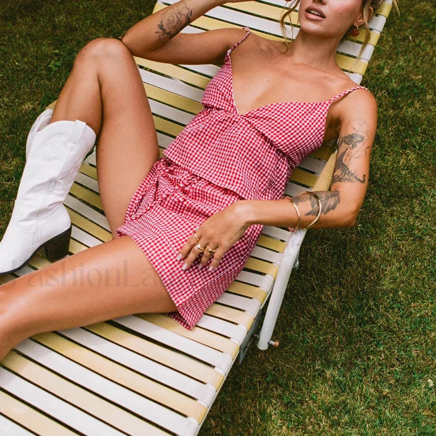 Vintage Plaid V-neck Backless Camisole Elastic Waist Shorts Two Piece Set - Image 4