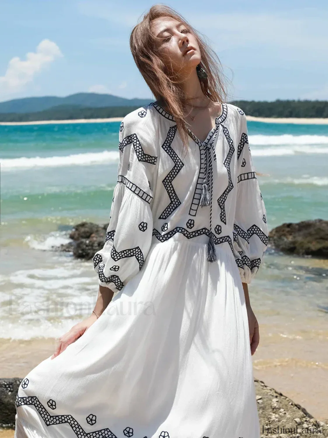 White Retro V-Neck Boho Dress - Image 7