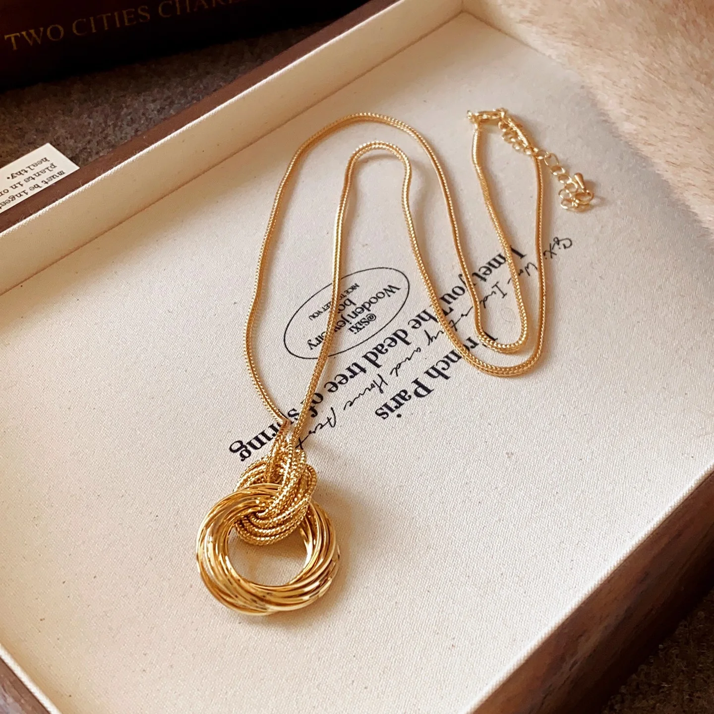 Wrapped Circle Pendant Layered Necklace - Image 4